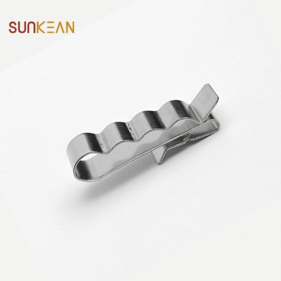  PV ケーブルクリップ