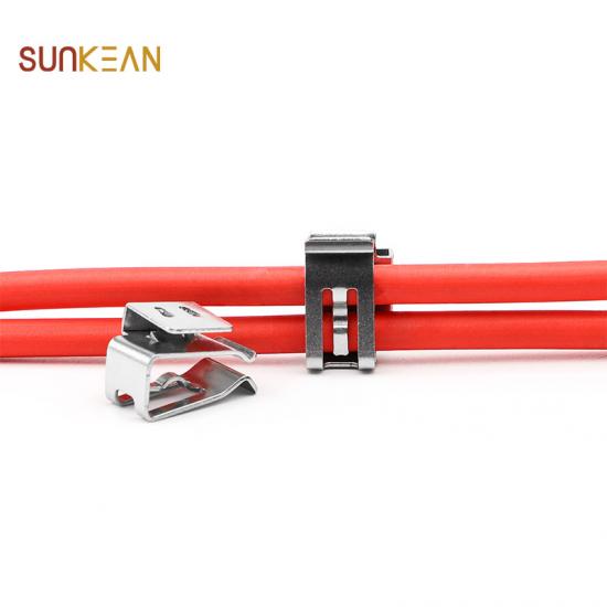 90度のケーブルクリップ